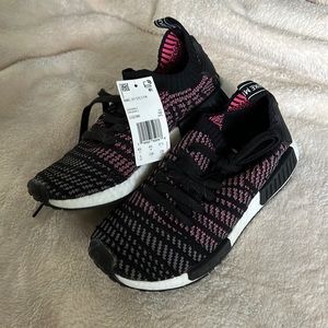 Adidas Boost, NMD R1 originals. Size 5. Black with gray and pink
